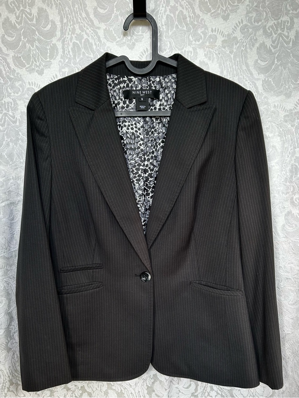 Nine West Black Pinstripe Women's Blazer size 8